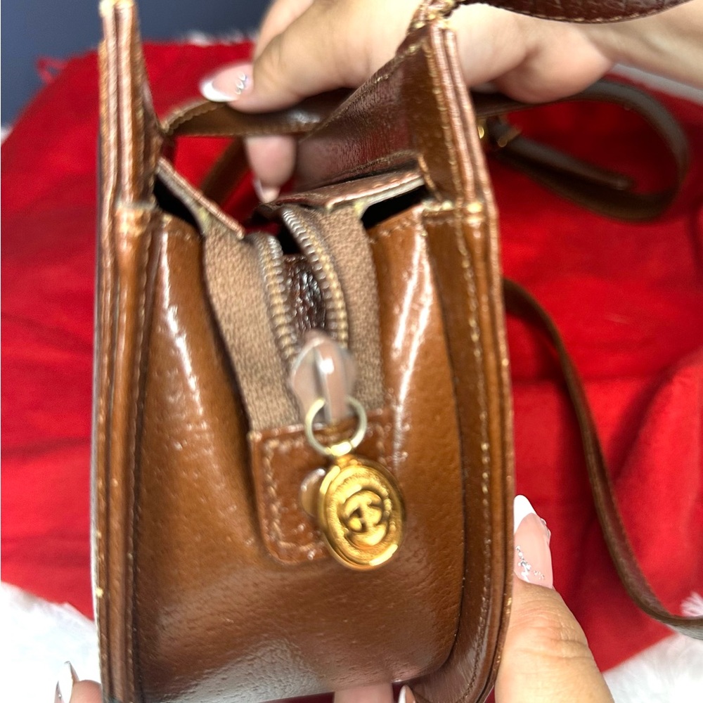 Gucci Vintage Japanese Exclusive Leather Crossbody Bag - Picture 5 of 8